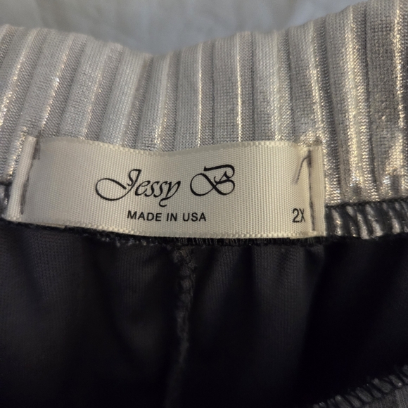 MODCLOTH METALLIC SKIRT ELASTIC WAIST JESSY B - Picture 7 of 14